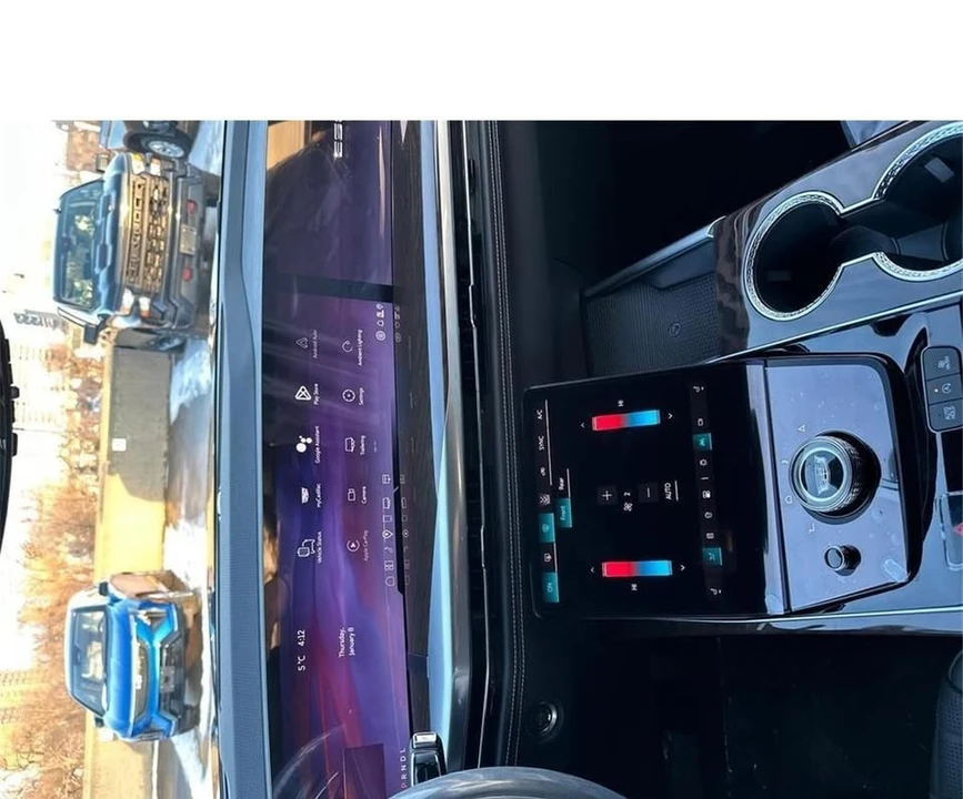 2026 Cadillac Escalade 5th Gen - Image 13 of 14