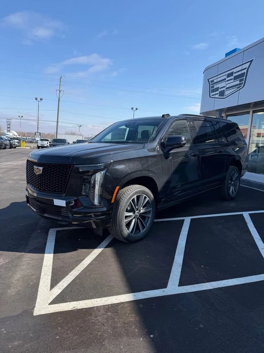 2026 Cadillac Escalade 5th Gen - Image 4 of 14