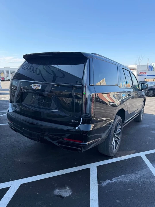 2026 Cadillac Escalade 5th Gen - Image 7 of 14