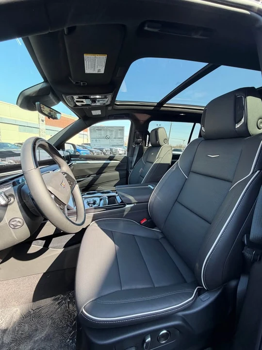 2026 Cadillac Escalade 5th Gen - Image 12 of 14