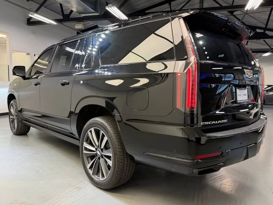 2026 Cadillac Escalade 5th Gen - Image 5 of 16