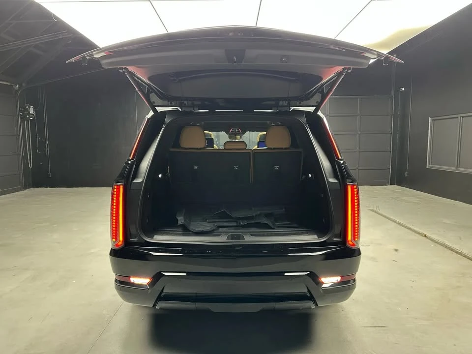 2026 Cadillac Escalade IQ - Image 15 of 16