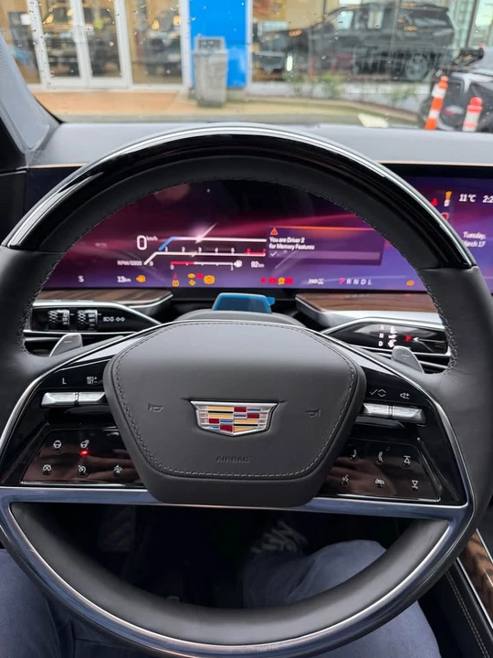 2026 Cadillac Escalade 5th Gen - Image 14 of 16