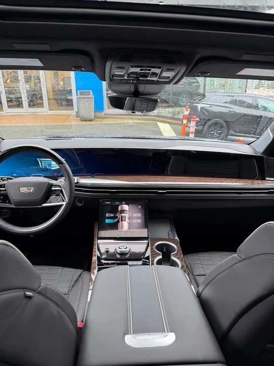 2026 Cadillac Escalade 5th Gen - Image 10 of 16
