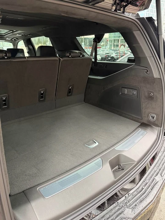 2026 Cadillac Escalade 5th Gen - Image 5 of 16