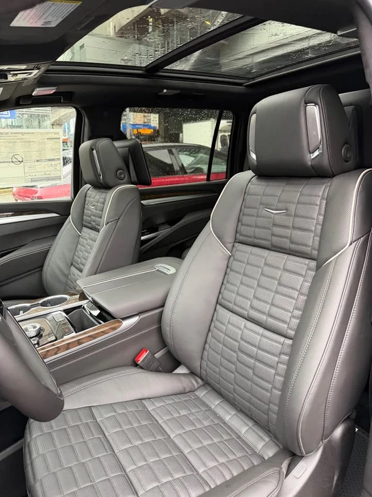2026 Cadillac Escalade 5th Gen - Image 13 of 16