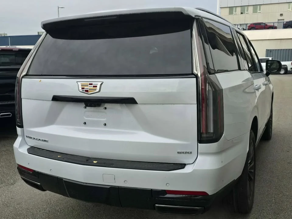 2026 Cadillac Escalade 5th Gen - Image 19 of 19
