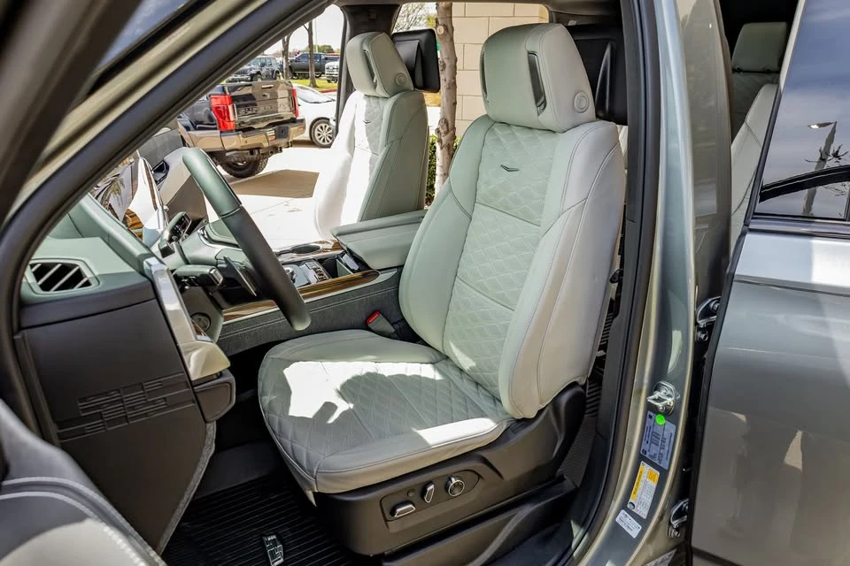 2026 Cadillac Escalade 5th Gen - Image 5 of 16