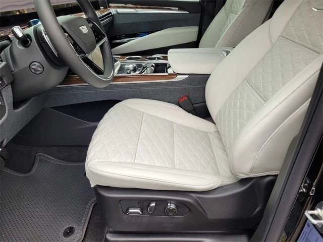 2026 Cadillac Escalade 5th Gen - Image 9 of 12