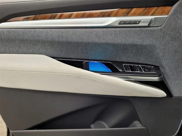 2026 Cadillac Escalade 5th Gen - Image 10 of 12