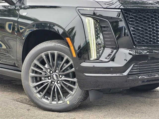 2026 Cadillac Escalade 5th Gen - Image 3 of 12