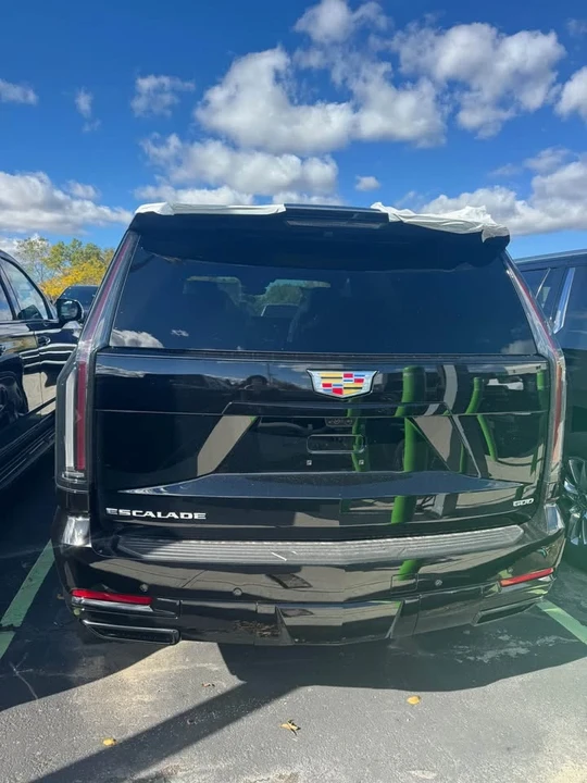 2026 Cadillac Escalade 5th Gen - Image 3 of 10