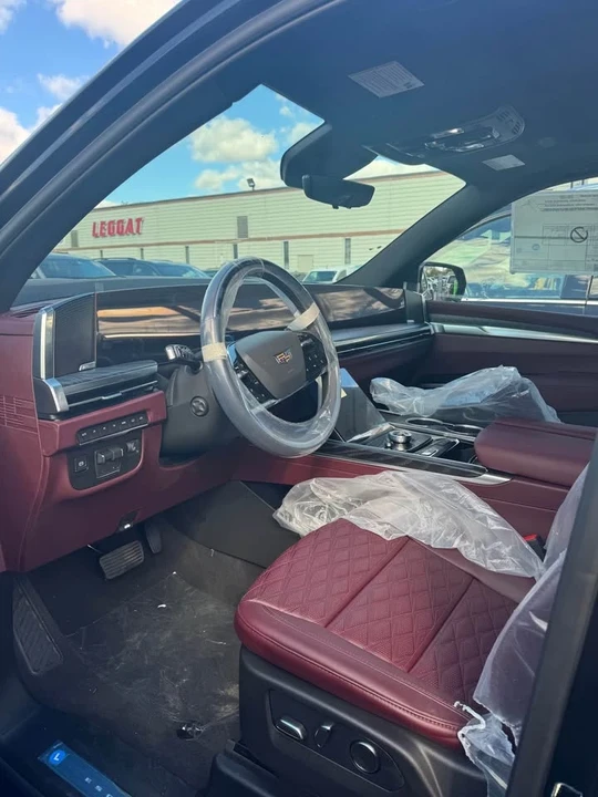 2026 Cadillac Escalade 5th Gen - Image 4 of 10