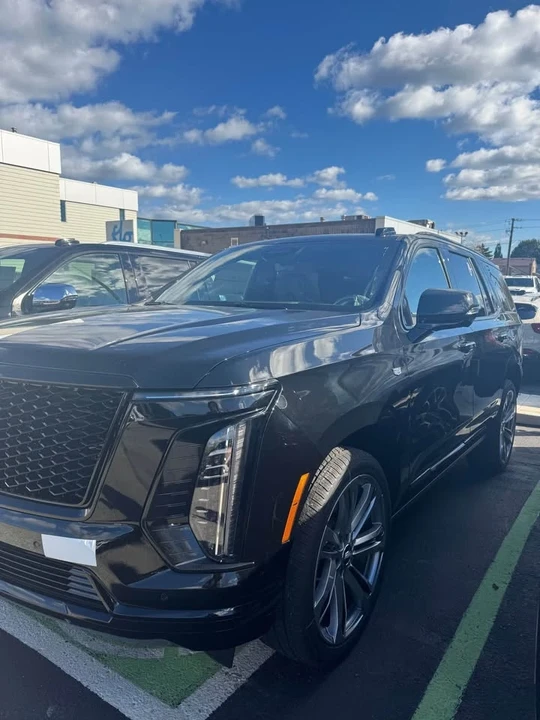 2026 Cadillac Escalade 5th Gen - Image 2 of 10