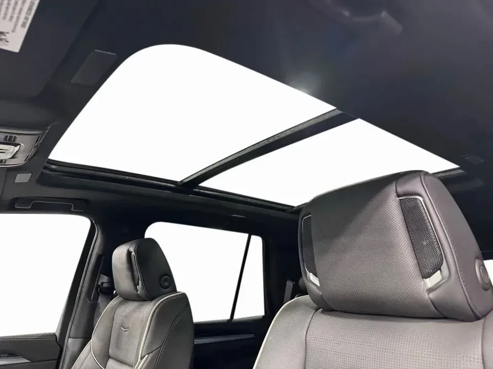 2026 Cadillac Escalade 5th Gen - Image 7 of 9