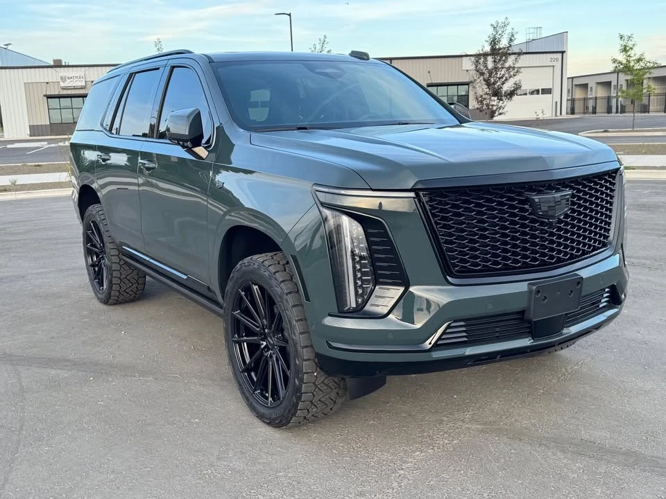 2026 Cadillac Escalade 5th Gen - Image 3 of 13