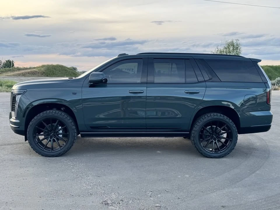 2026 Cadillac Escalade 5th Gen - Image 2 of 13