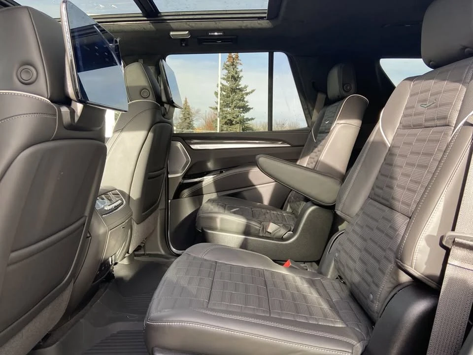 2026 Cadillac Escalade-V 5th Gen - Image 15 of 19