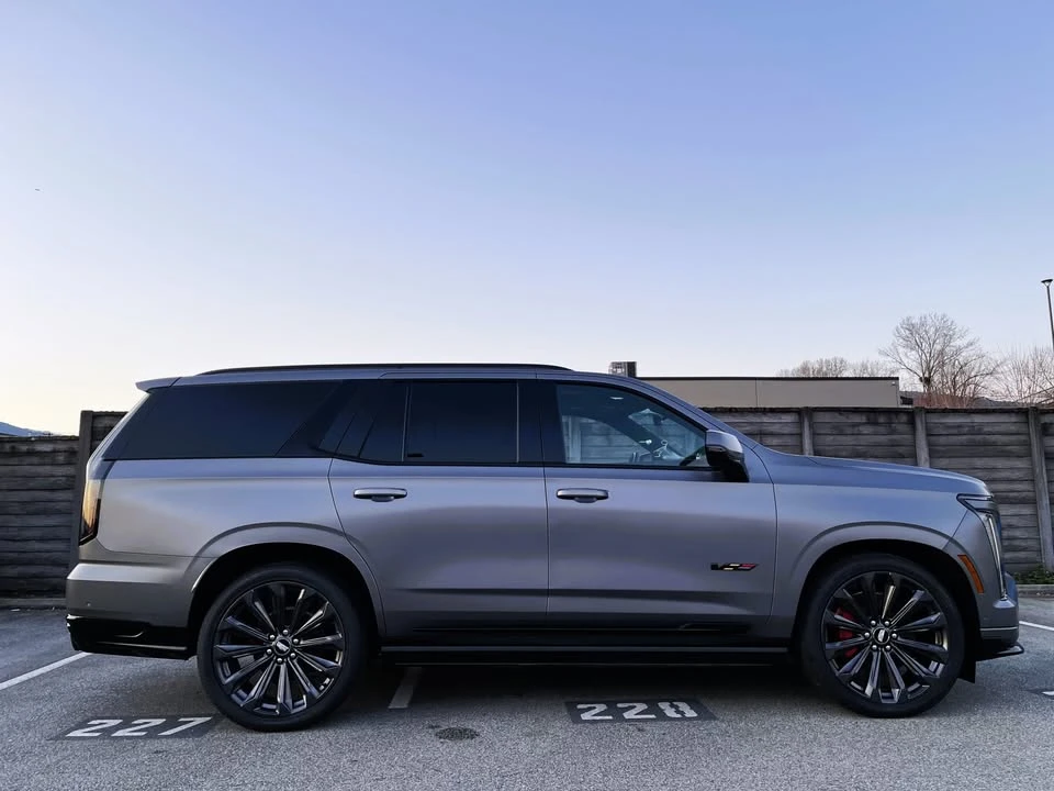 2026 Cadillac Escalade-V 5th Gen - Image 5 of 13