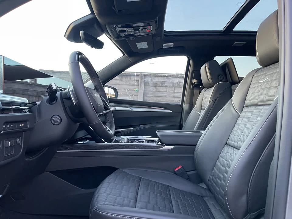 2026 Cadillac Escalade-V 5th Gen - Image 9 of 13
