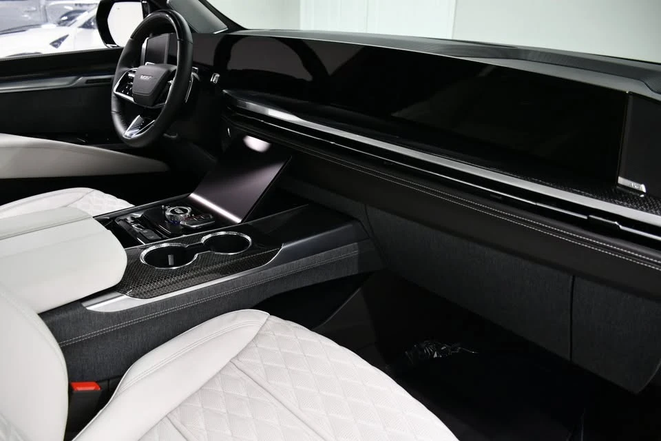 2026 Cadillac Escalade-V 5th Gen - Image 19 of 20