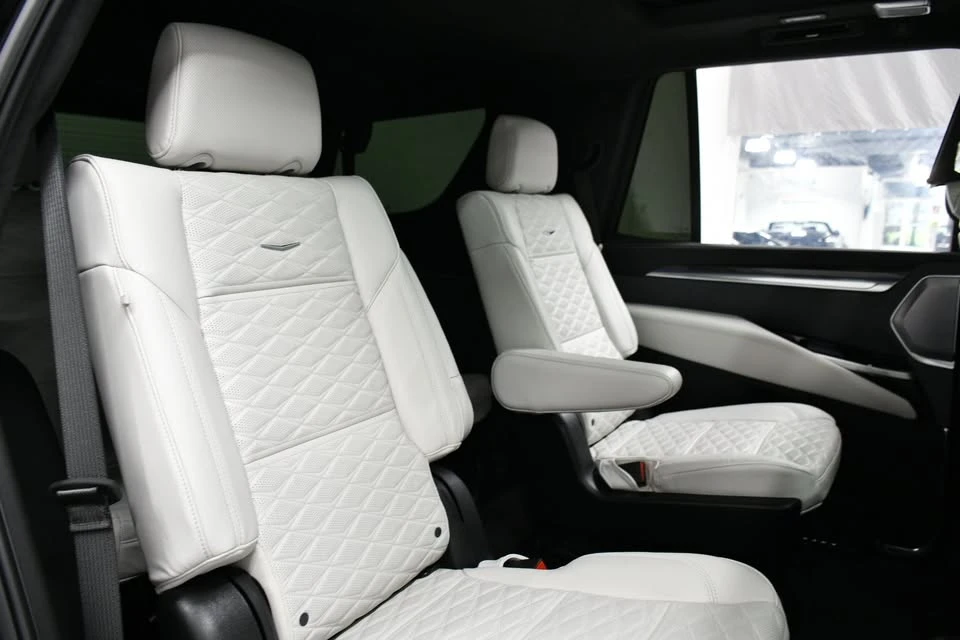 2026 Cadillac Escalade-V 5th Gen - Image 17 of 20