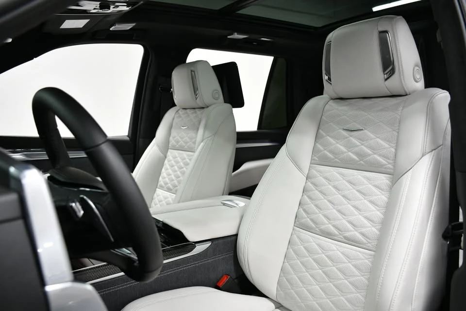 2026 Cadillac Escalade-V 5th Gen - Image 13 of 20