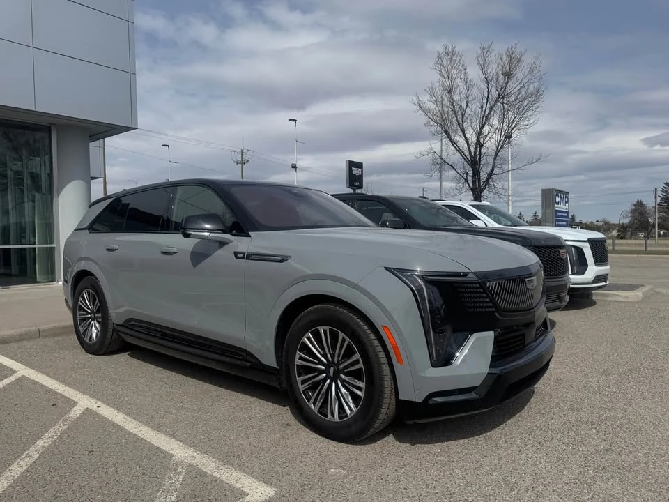 2026 Cadillac Lyriq - Image 2 of 9