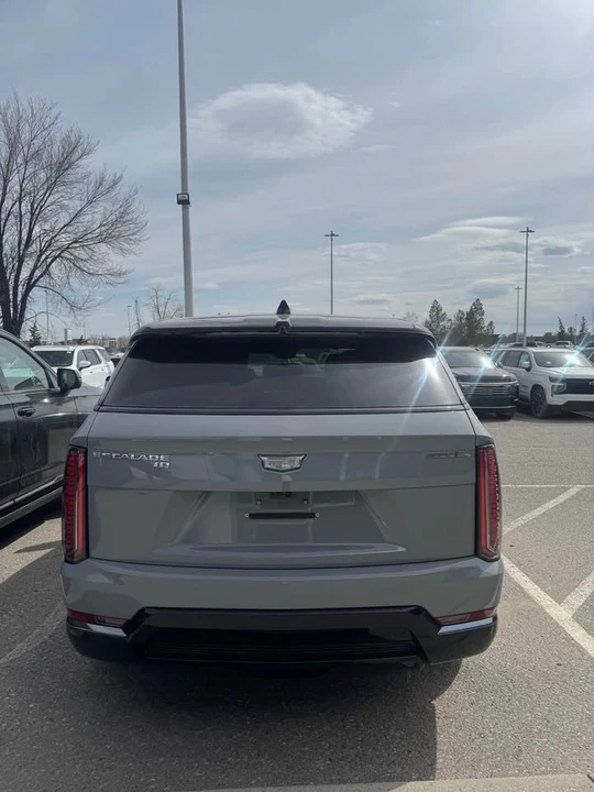 2026 Cadillac Lyriq - Image 3 of 9