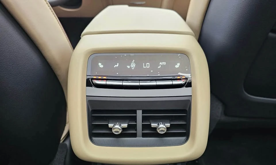 2026 Cadillac Lyriq - Image 19 of 19