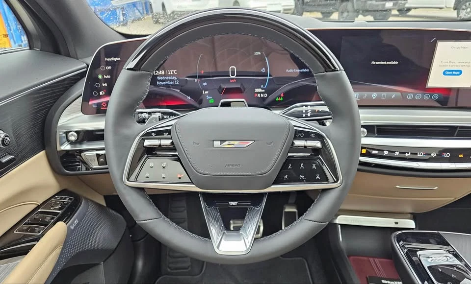 2026 Cadillac Lyriq - Image 10 of 19