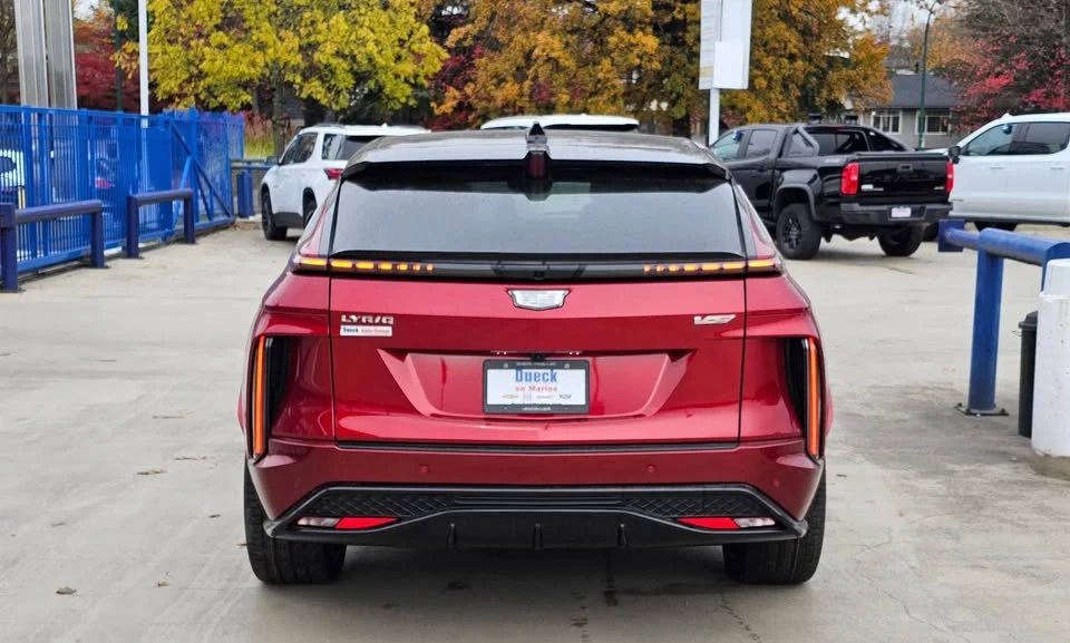 2026 Cadillac Lyriq - Image 5 of 19