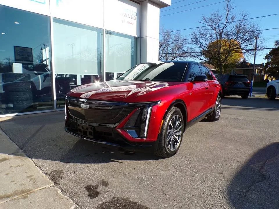 2026 Cadillac Lyriq - Image 2 of 17