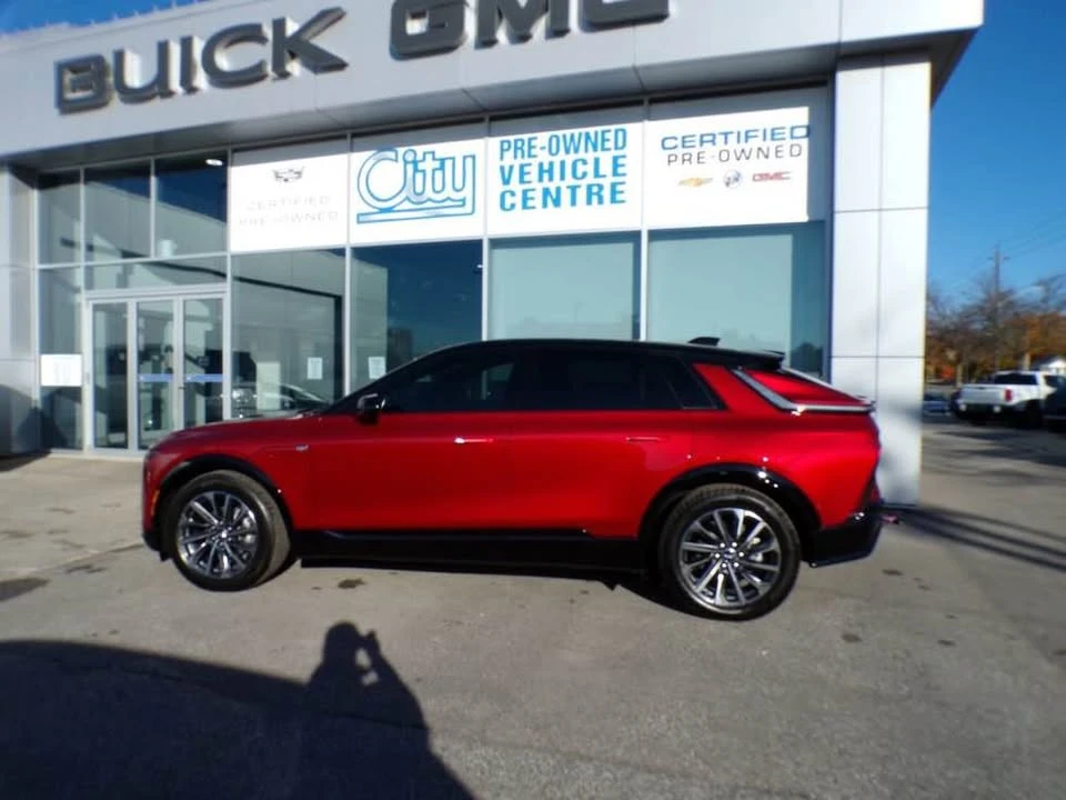 2026 Cadillac Lyriq - Image 7 of 17