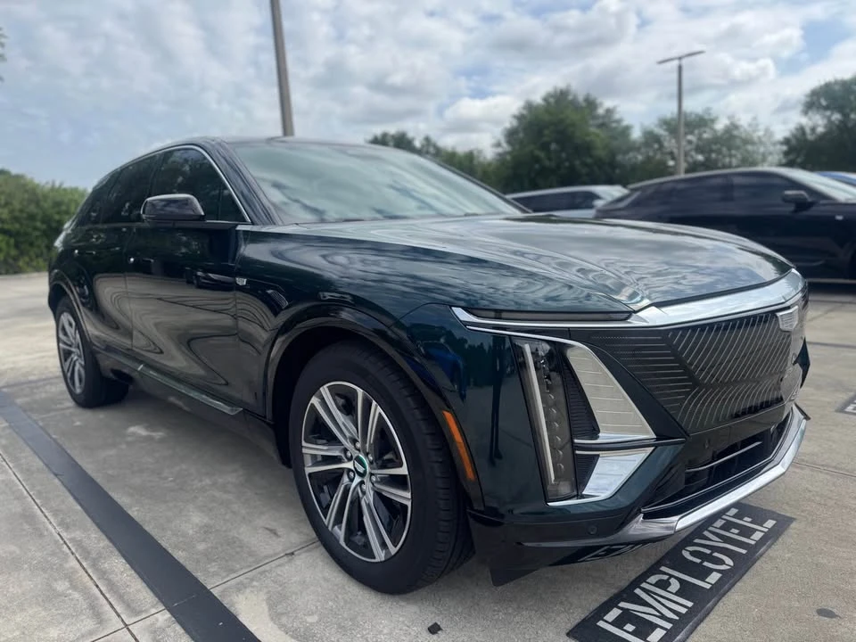 2026 Cadillac Lyriq - Image 7 of 15