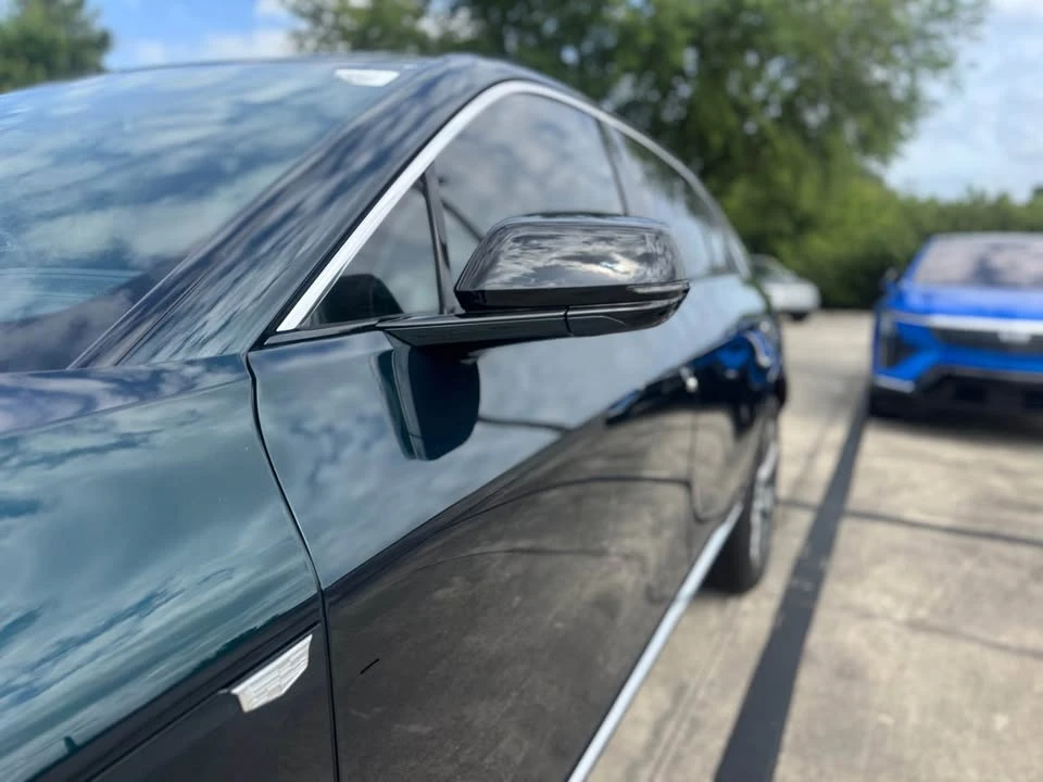 2026 Cadillac Lyriq - Image 9 of 15