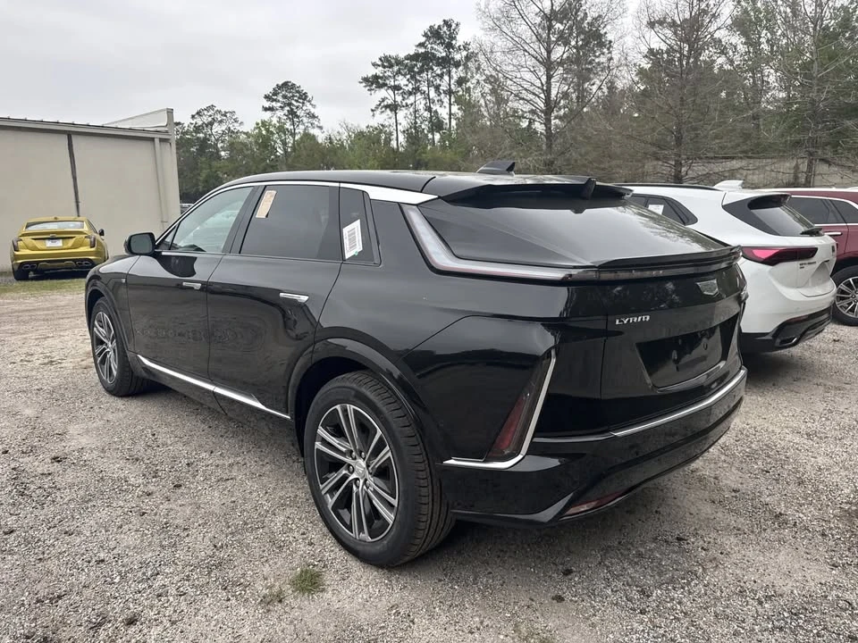 2026 Cadillac Lyriq - Image 4 of 4