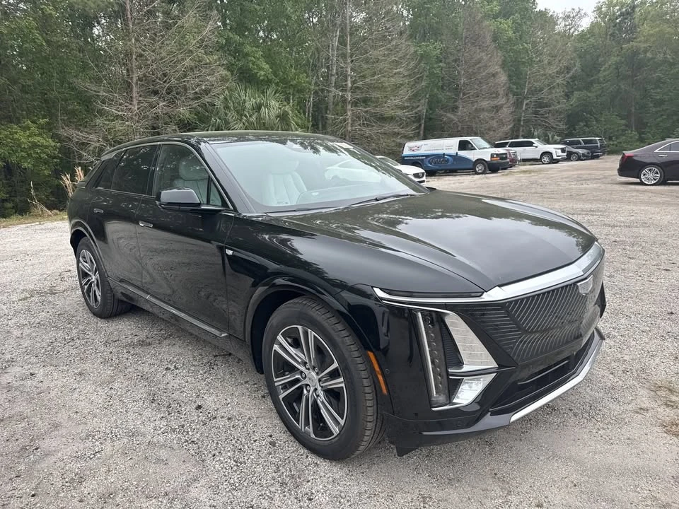 2026 Cadillac Lyriq - Image 2 of 4