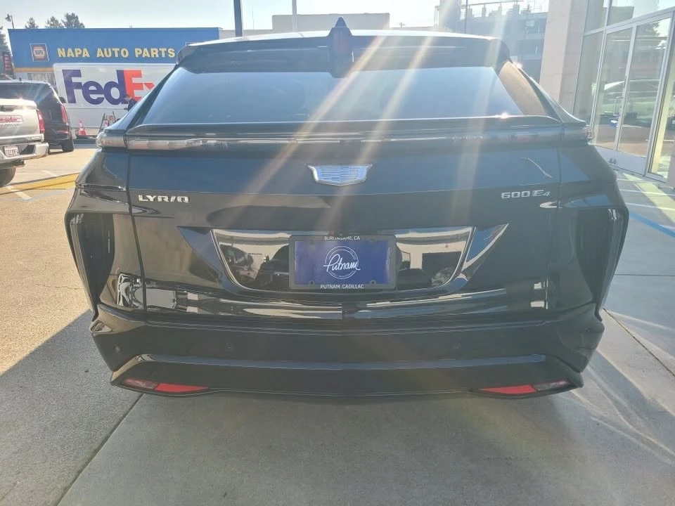 2026 Cadillac Lyriq - Image 5 of 16