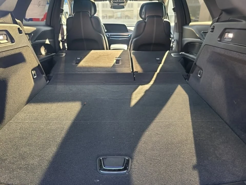 2026 Cadillac Lyriq - Image 14 of 16
