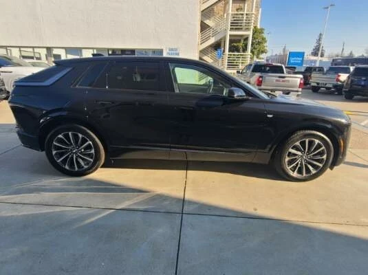 2026 Cadillac Lyriq - Image 8 of 16