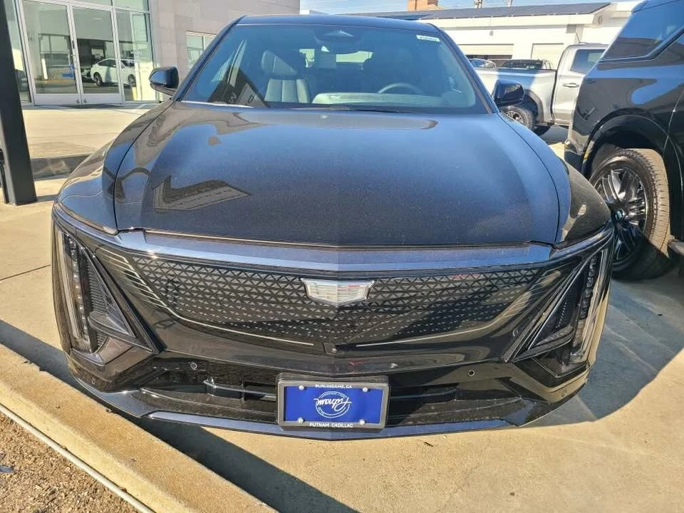 2026 Cadillac Lyriq - Image 2 of 16