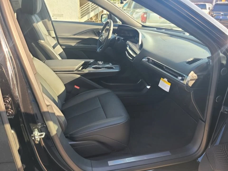 2026 Cadillac Lyriq - Image 13 of 16