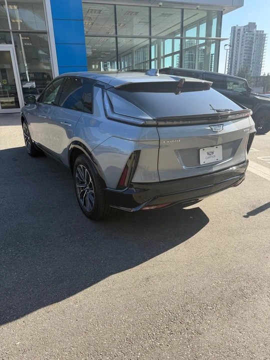 2026 Cadillac Lyriq - Image 6 of 13