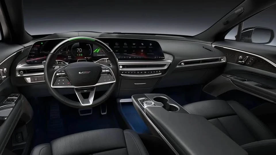 2026 Cadillac Lyriq - Image 8 of 11