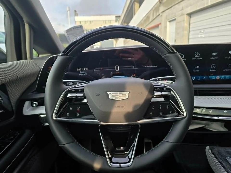 2026 Cadillac Optiq - Image 9 of 13