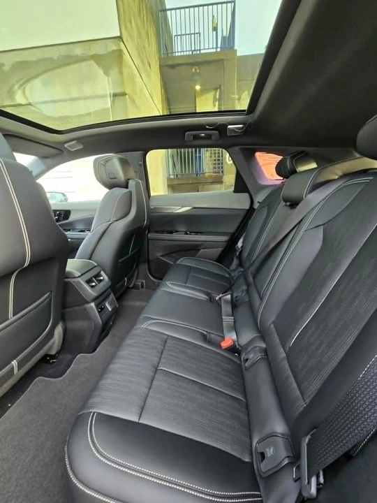 2026 Cadillac Optiq - Image 5 of 13