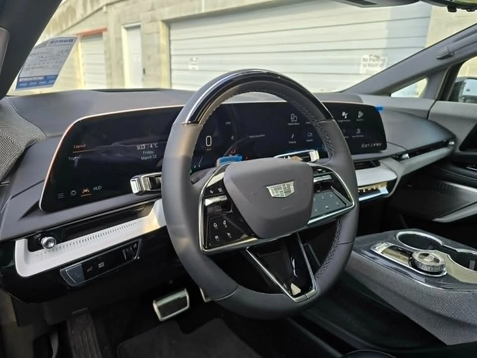 2026 Cadillac Optiq - Image 3 of 13