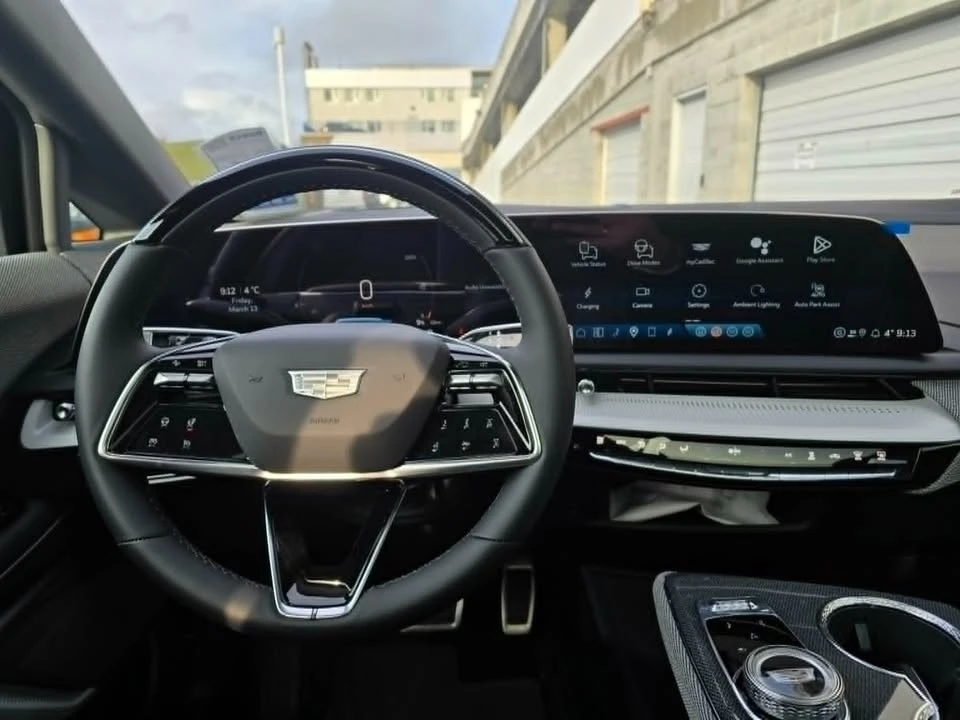 2026 Cadillac Optiq - Image 6 of 13