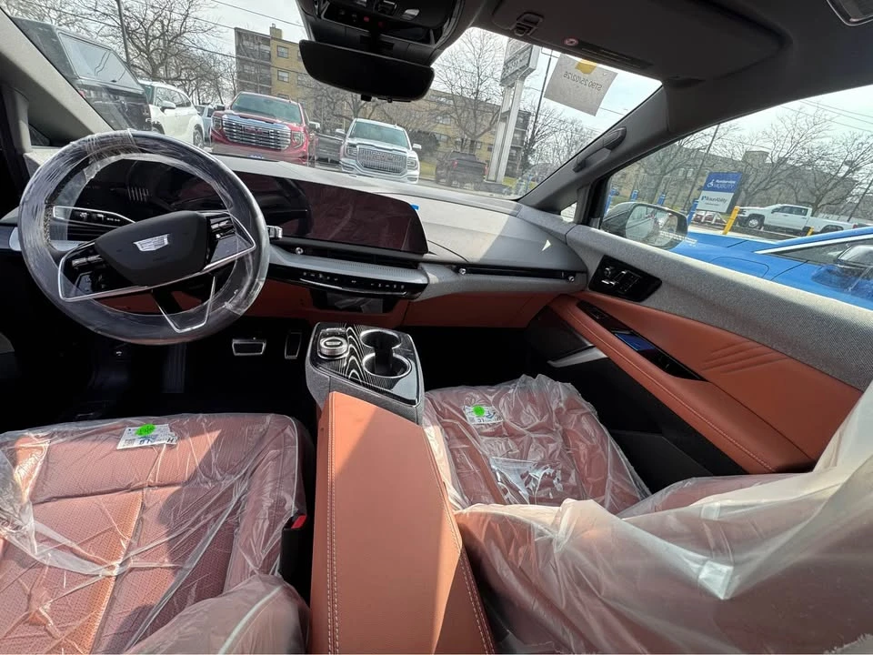 2026 Cadillac Optiq - Image 10 of 15